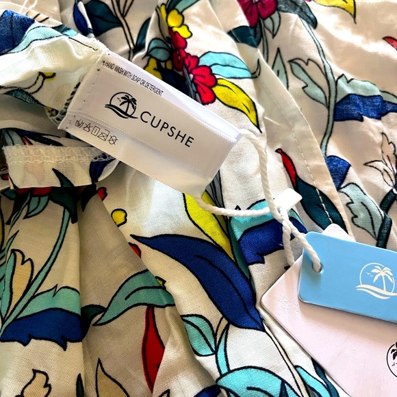 ☀️👙CUPSHE BEAUTIFUL FLORAL KIMONO BEACH/POOL COVER UP. NWT. BREATHABLE FABRIC☀️ - Picture 11 of 11